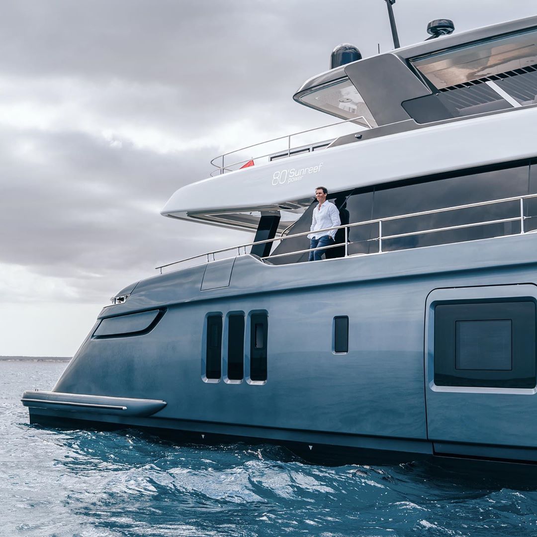 80 foot luxury yacht